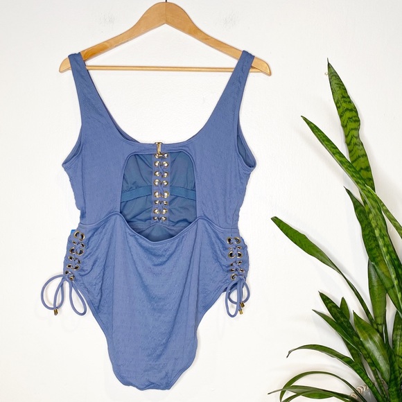 Time & Tru | Textured Lace Up One-piece Swimsuit - Picture 2 of 9